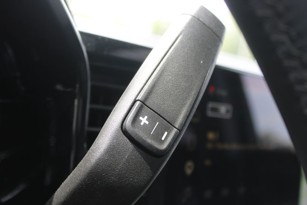 Used 2025 GMC Sierra 1500 SLT AWD/4WD image 38