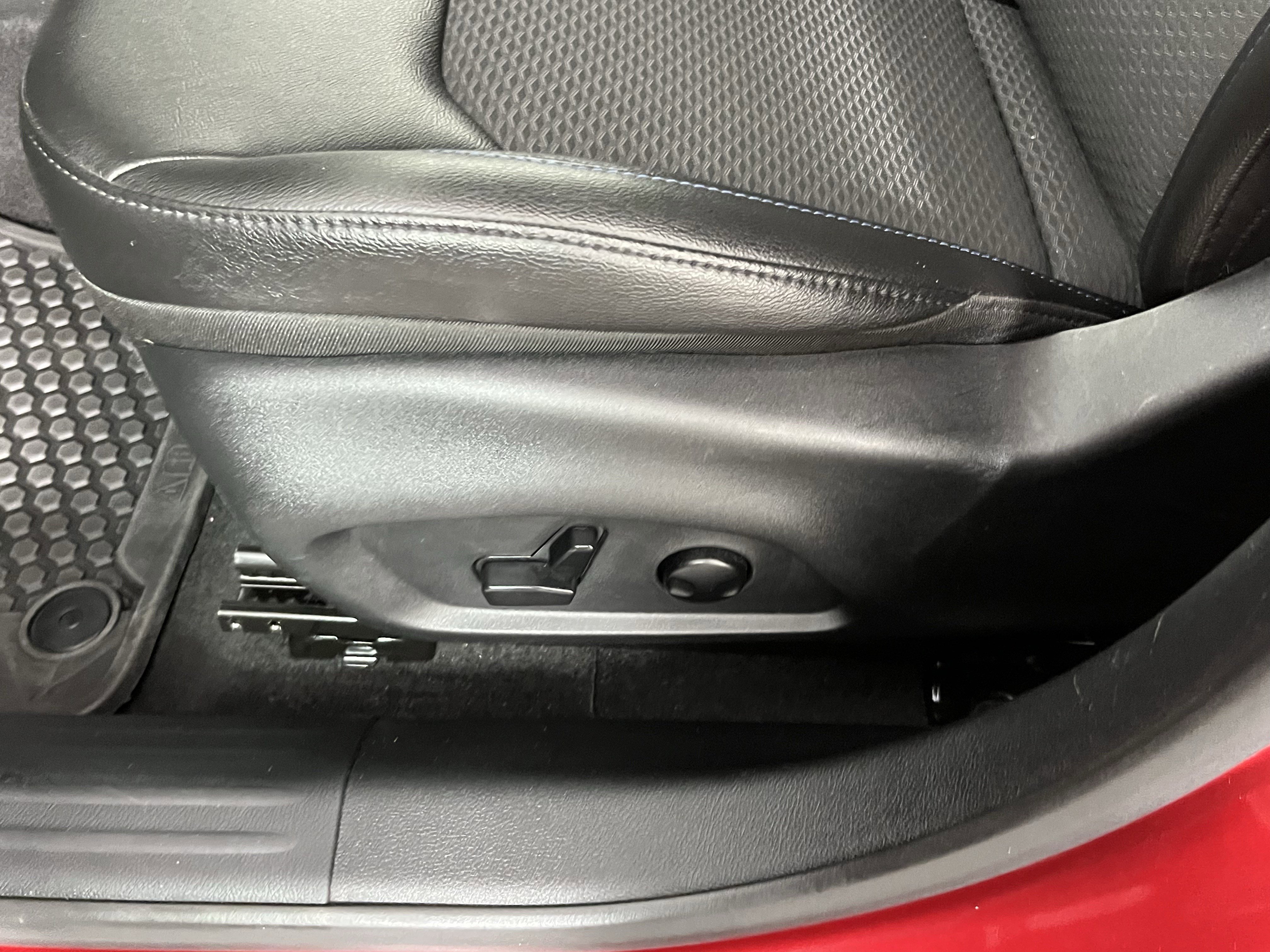 Used 2025 Jeep Compass Latitude w/ Sun & Sound Group image 17