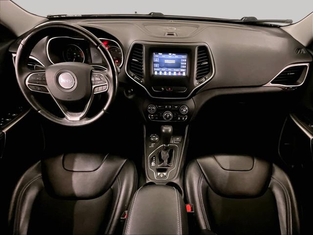 Used 2020 Jeep Cherokee Latitude Plus w/ Cold Weather Group AWD/4WD image 14