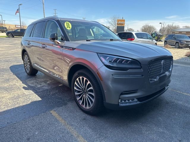 Used 2020 Lincoln Aviator Reserve w/ Equipment Group 201A image 7