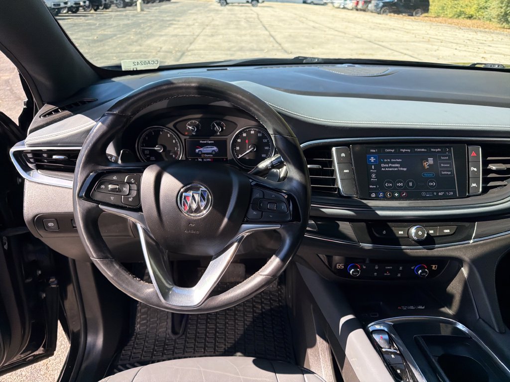 Used 2023 Buick Enclave Essence AWD/4WD image 28