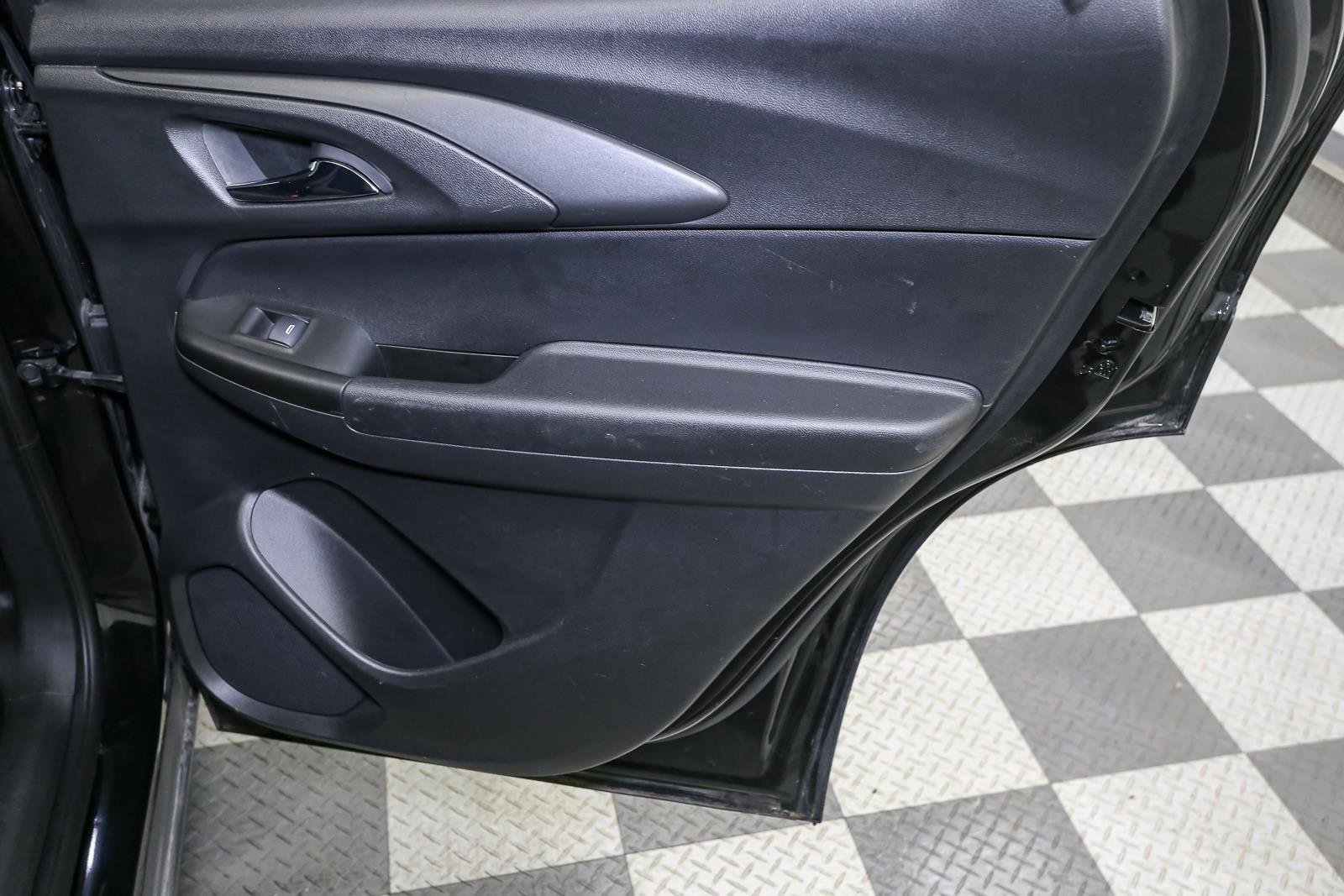 Used 2021 Chevrolet TrailBlazer LT w/ Convenience Package image 22