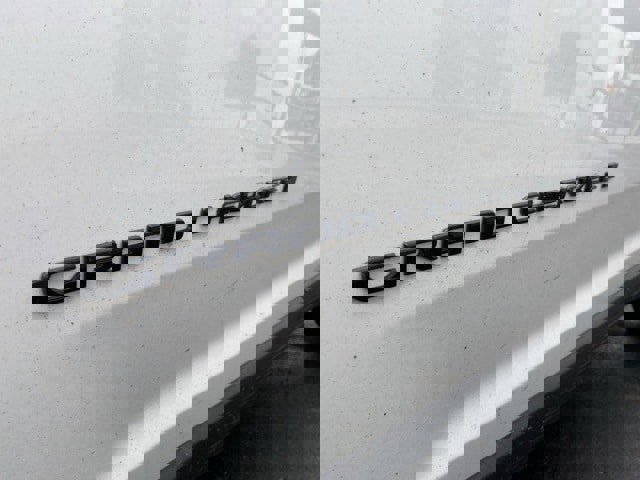 Used 2023 Jeep Grand Cherokee Limited w/ Black Appearance Package image 9