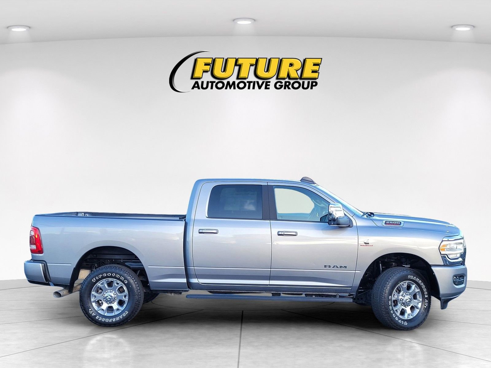 Used 2024 RAM 2500 Laramie AWD/4WD image 9