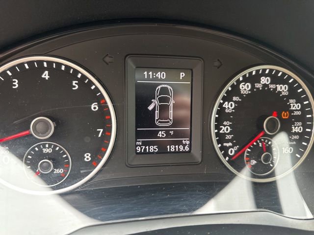 Used 2016 Volkswagen Tiguan SE image 16