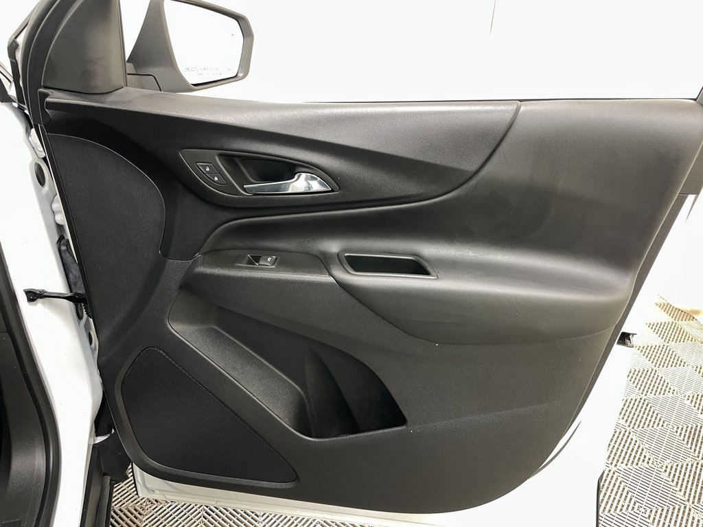 Used 2022 Chevrolet Equinox LT image 39