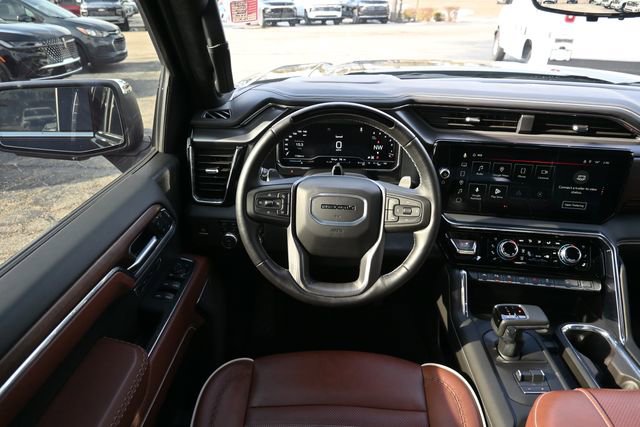 Used 2025 GMC Sierra 1500 Denali Ultimate image 13