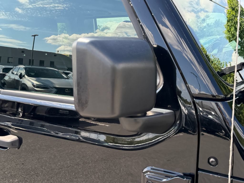 Used 2019 Jeep Wrangler Unlimited Sahara AWD/4WD image 27