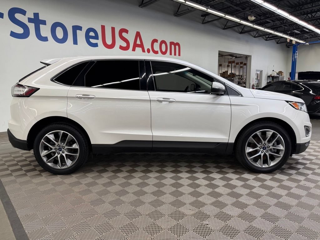 Used 2017 Ford Edge Titanium w/ Equipment Group 301A AWD/4WD image 8