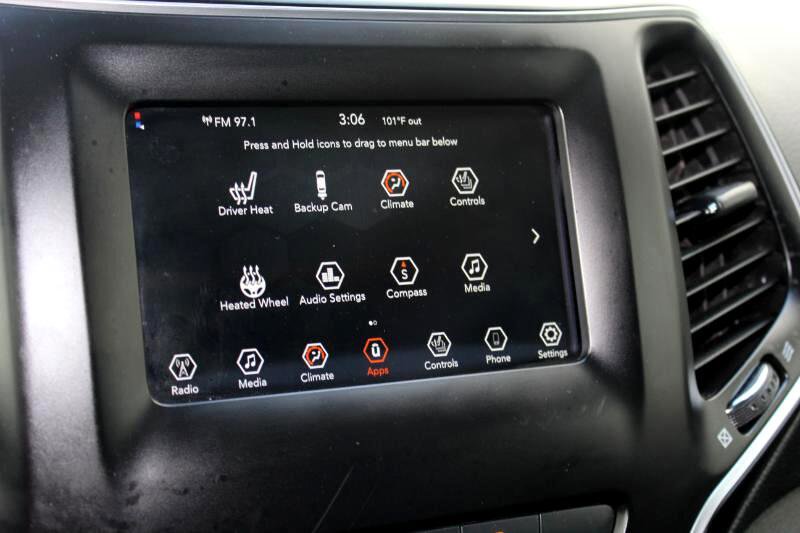 Used 2021 Jeep Cherokee Latitude Plus image 30