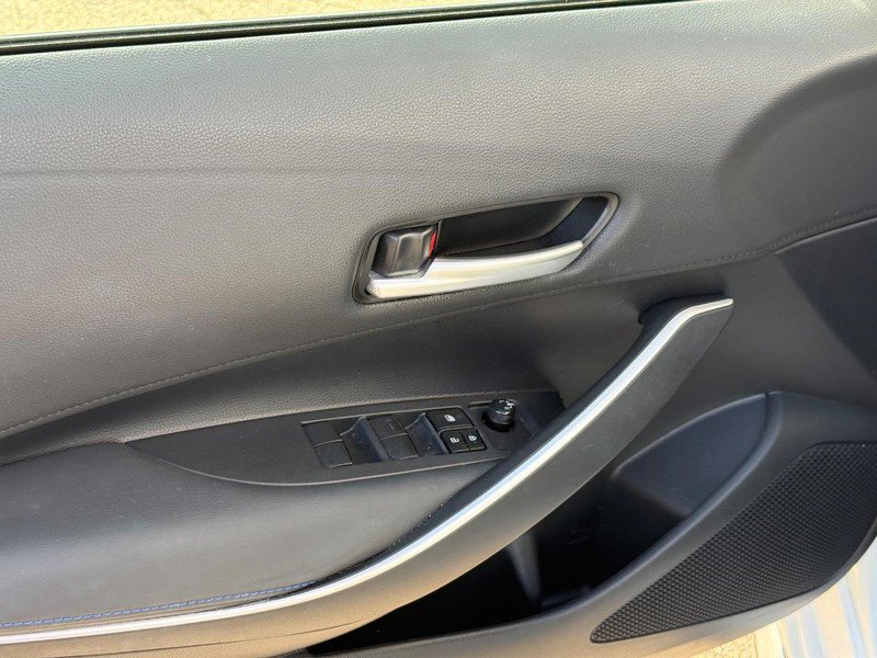 Used 2020 Toyota Corolla SE FWD image 18