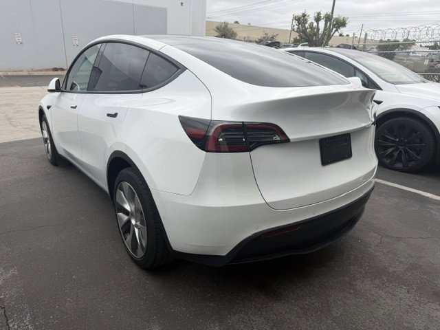 Used 2022 Tesla Model Y Long Range AWD/4WD image 4