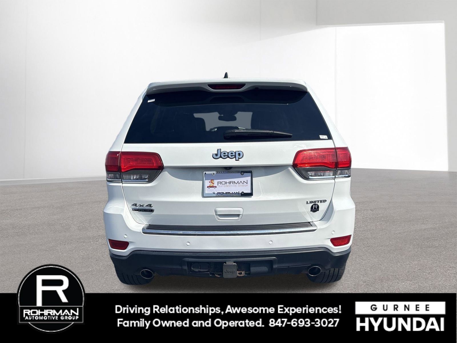 Used 2015 Jeep Grand Cherokee Limited w/ Trailer Tow Group IV image 9