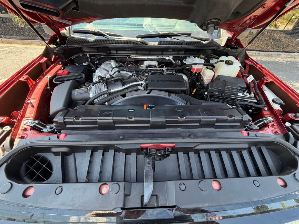 Used 2024 GMC Sierra 2500 AT4 w/ Technology Package AWD/4WD image 6