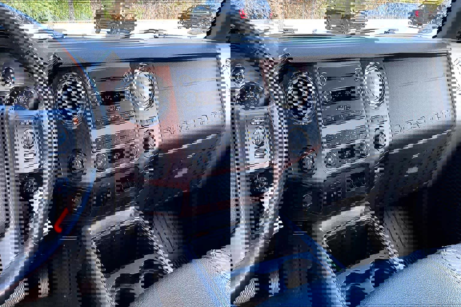 Used 2012 Ford F350 Lariat image 7