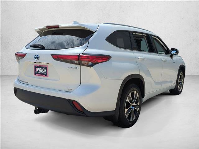 Certified 2020 Toyota Highlander XLE AWD/4WD image 5