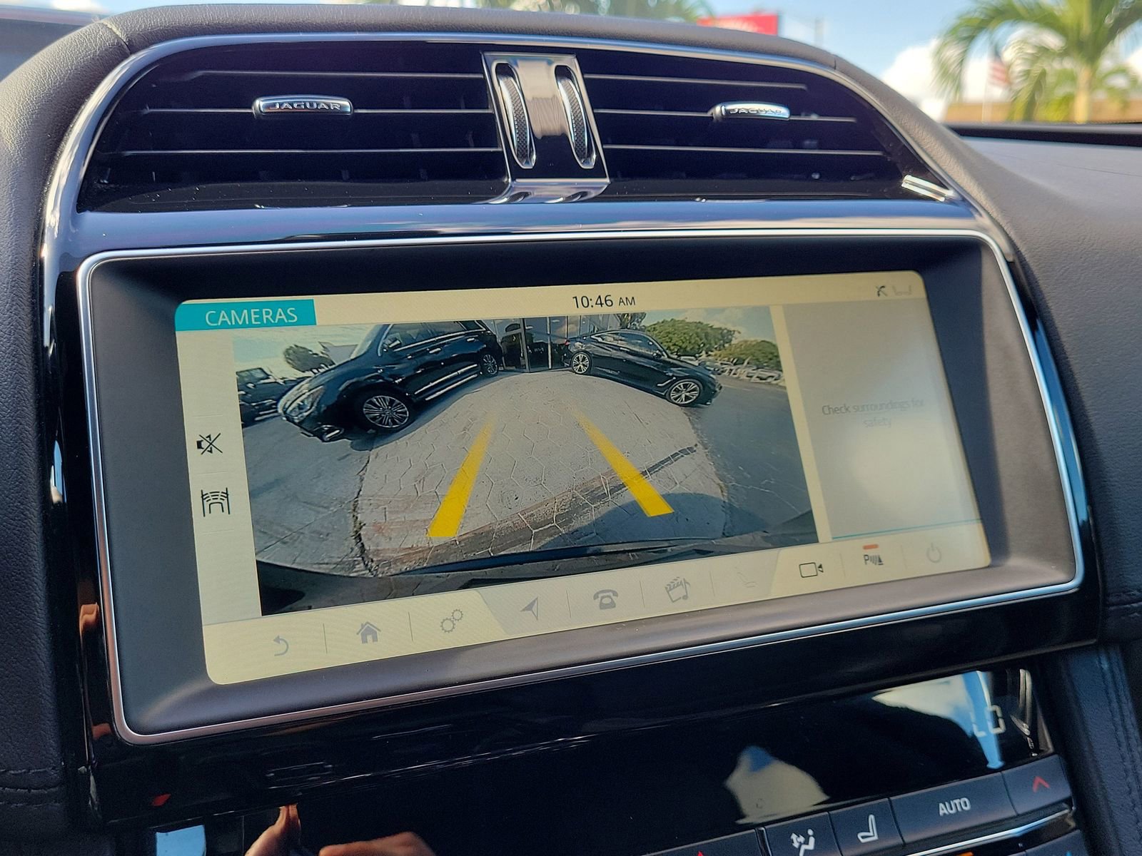 Used 2019 Jaguar F-PACE Prestige AWD/4WD image 22