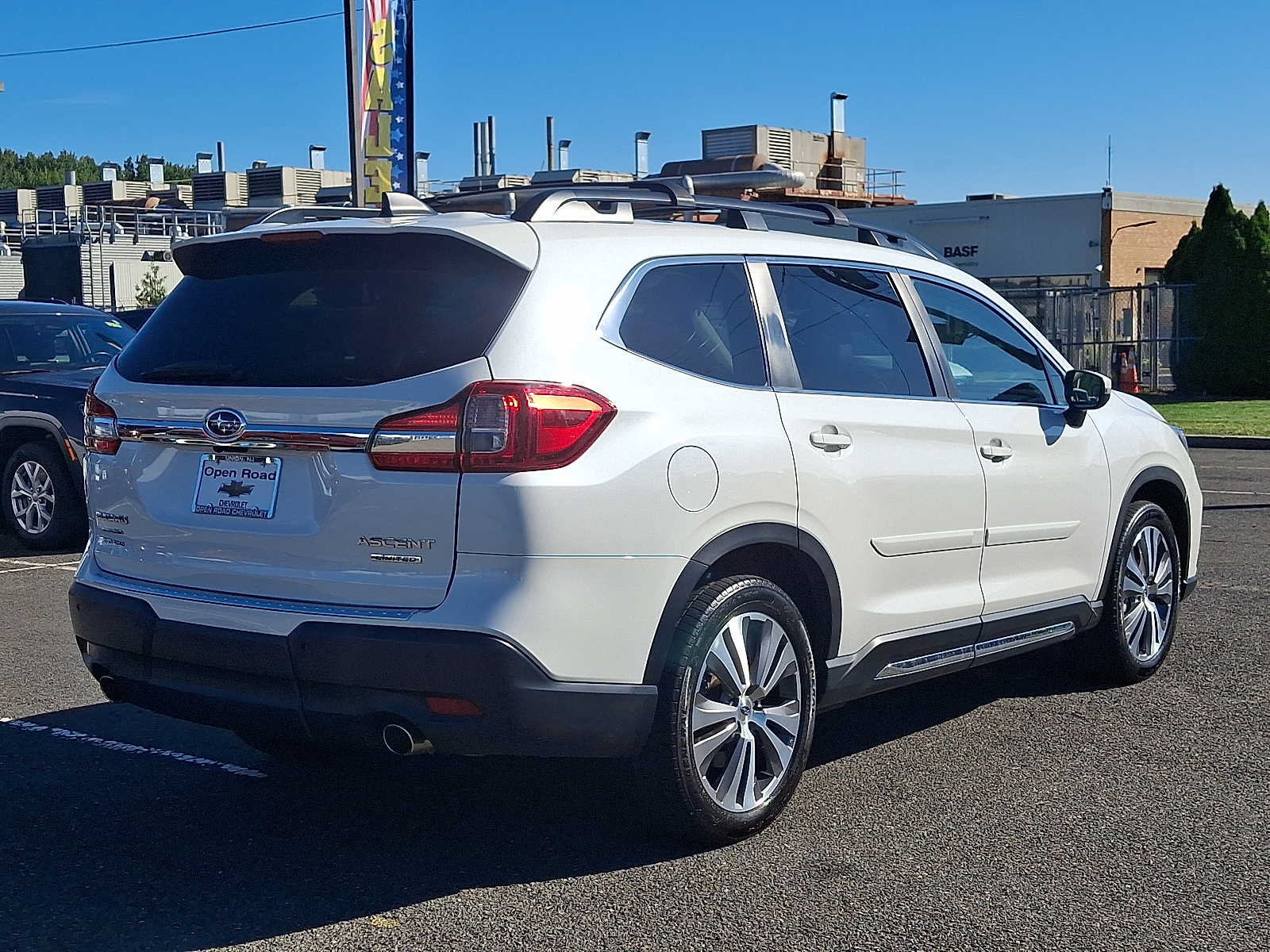 Used 2022 Subaru Ascent Limited w/ Technology Package AWD/4WD image 6