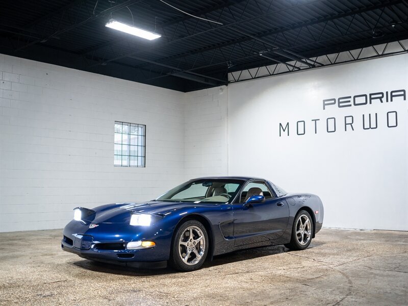 Used 2004 Chevrolet Corvette Coupe w/ Preferred Equipment Group RWD image 5