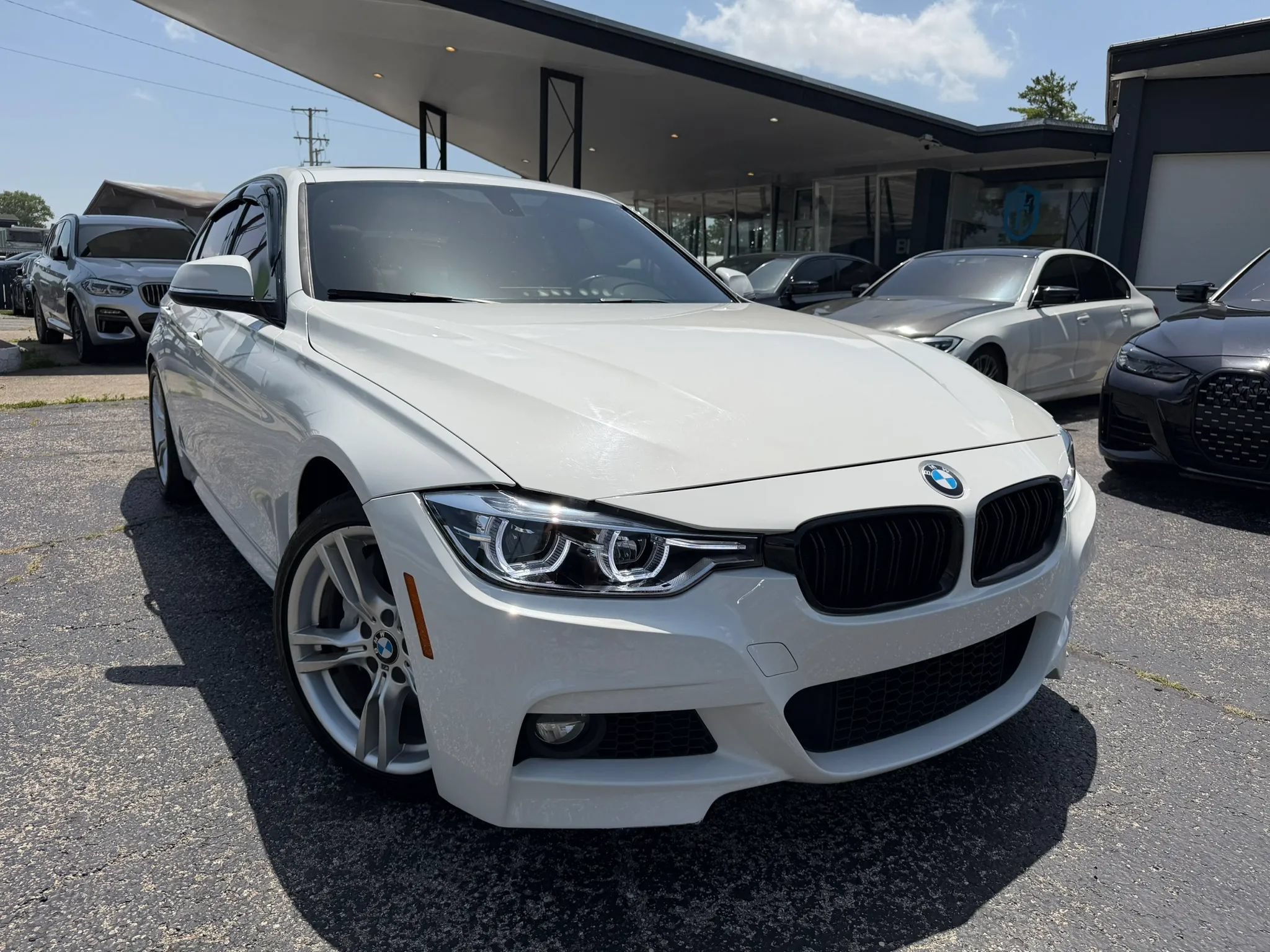 Used 2017 BMW 340i Sedan RWD image 3
