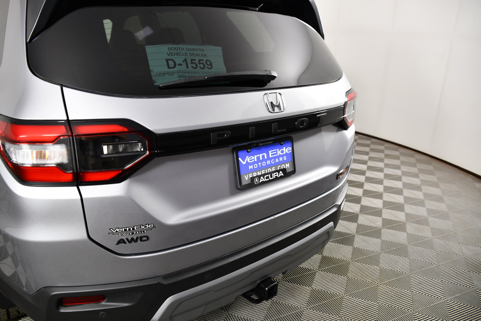 Used 2025 Honda Pilot TrailSport image 15