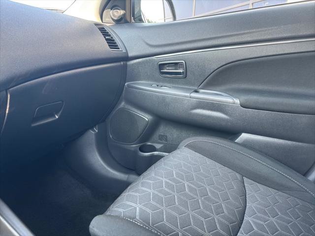 Used 2024 Mitsubishi Outlander Sport SE AWD/4WD image 19