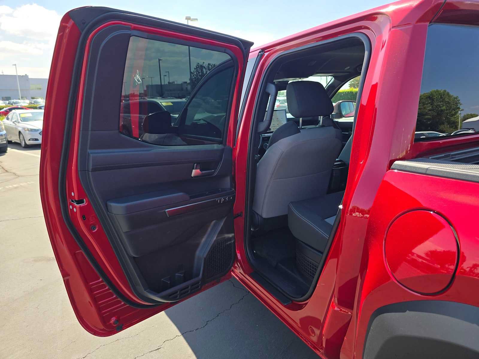 Certified 2025 Toyota Tacoma TRD Off-Road AWD/4WD image 15