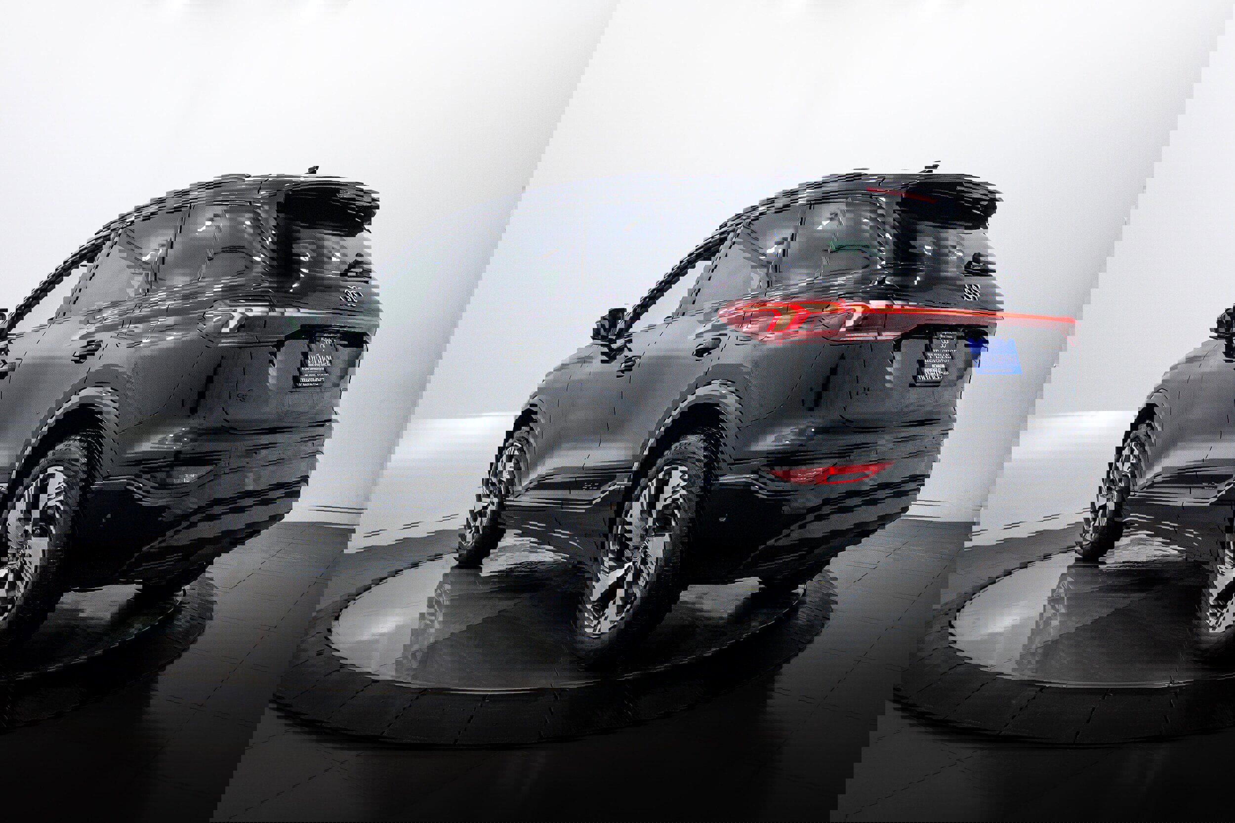 New 2025 Audi Q6 e-tron Premium Plus image 5