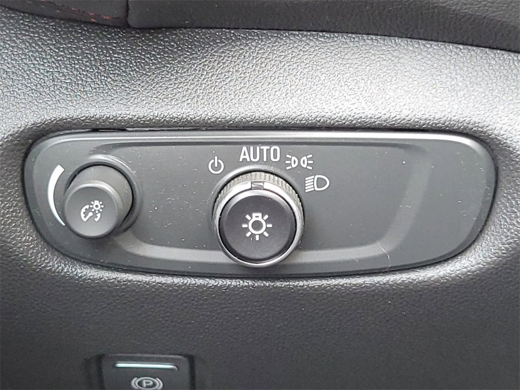 Used 2024 Chevrolet Blazer RS w/ Driver Confidence II Package image 23