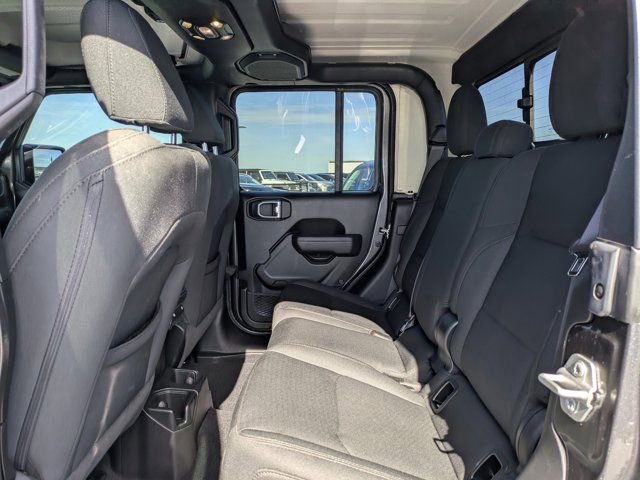 Used 2023 Jeep Gladiator Willys image 11