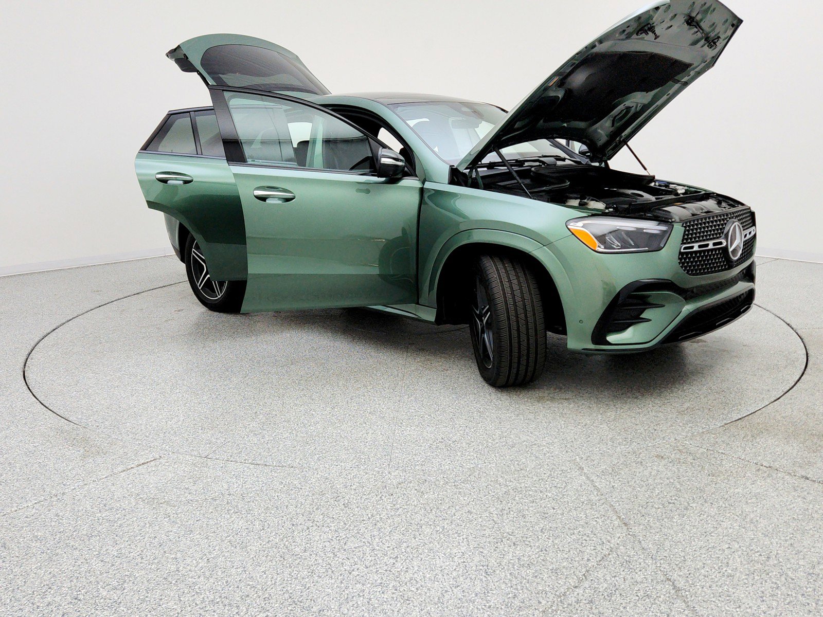 Certified 2025 Mercedes-Benz GLE 450 4MATIC Coupe w/ Winter Package image 16