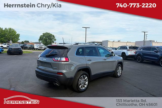 Used 2021 Jeep Cherokee Latitude Lux w/ Mopar Interior Package AWD/4WD image 29
