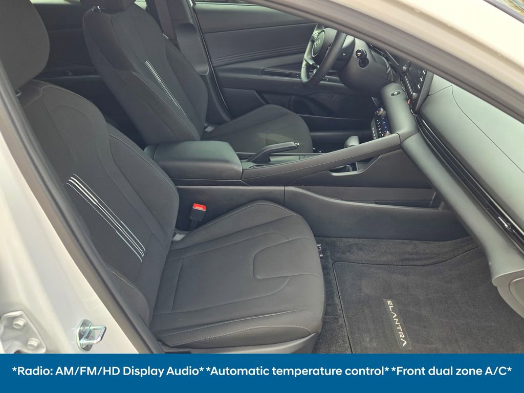 Used 2025 Hyundai Elantra Sport image 10