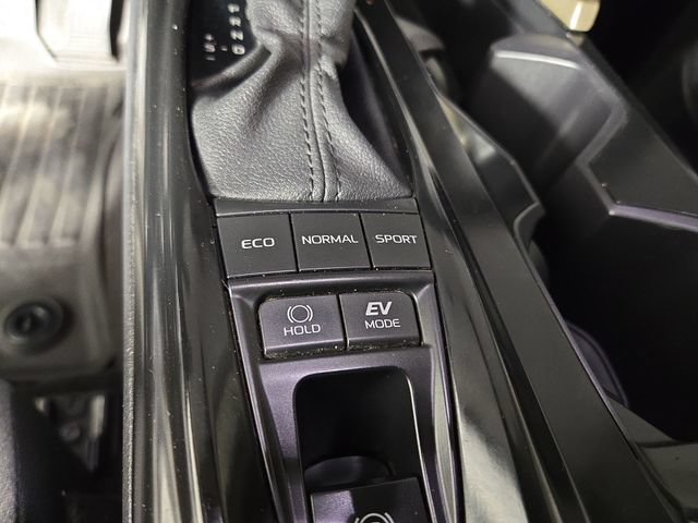 Used 2025 Toyota Camry LE FWD image 27