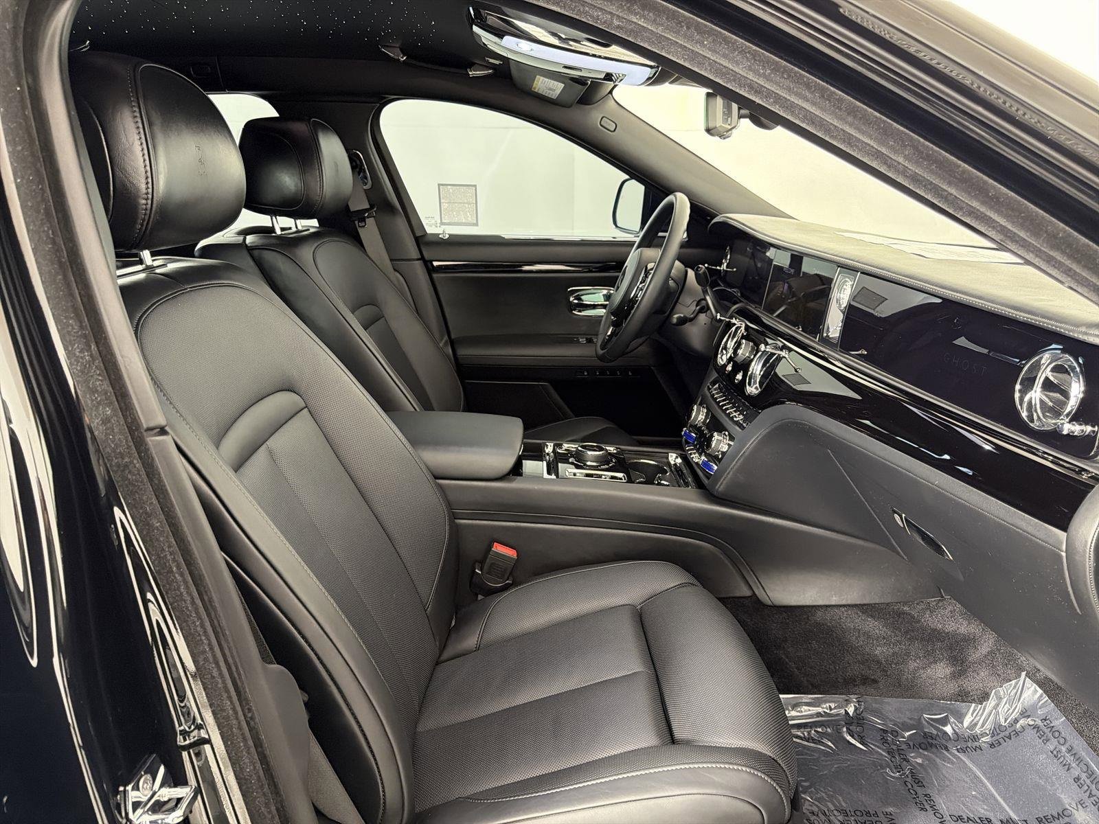 Used 2025 Rolls-Royce Ghost image 31