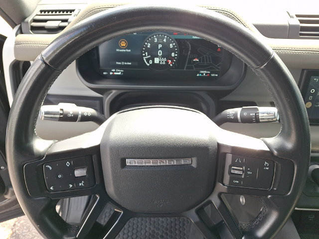 Used 2022 Land Rover Defender 110 S AWD/4WD image 4