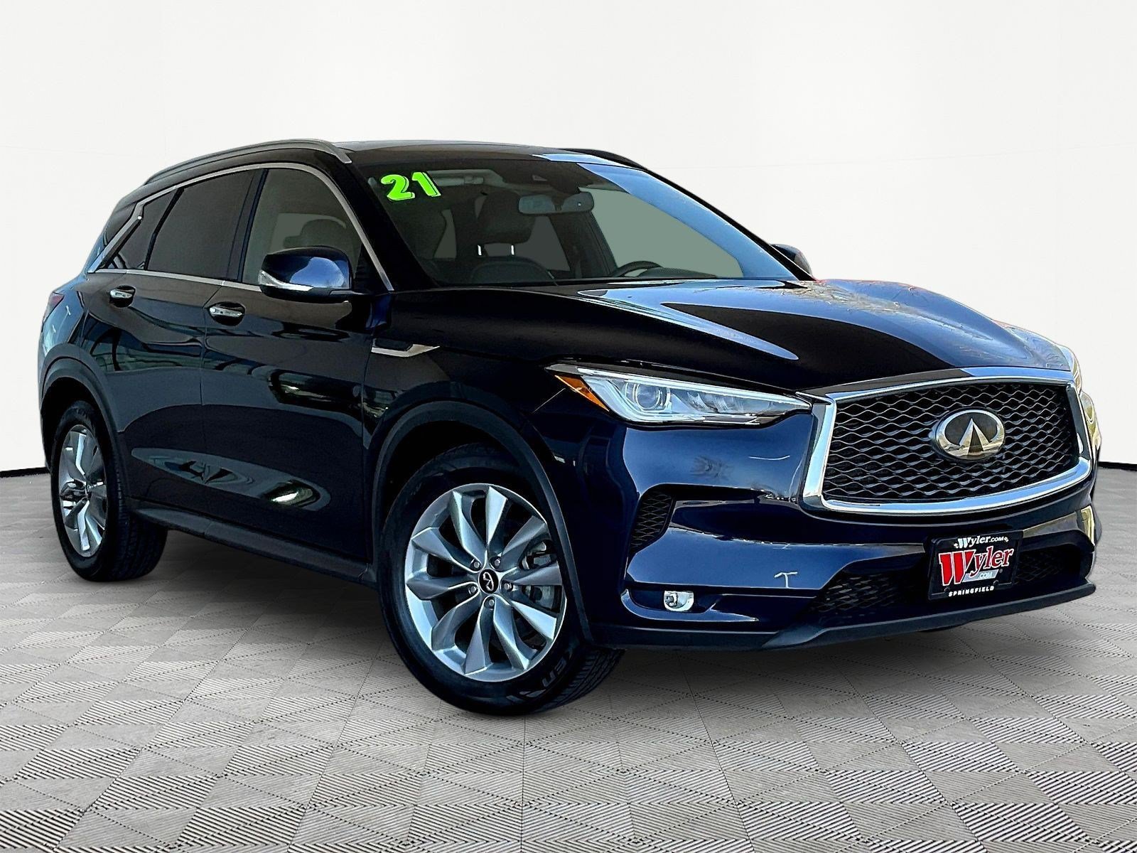 Used 2021 INFINITI QX50 Luxe FWD image 3