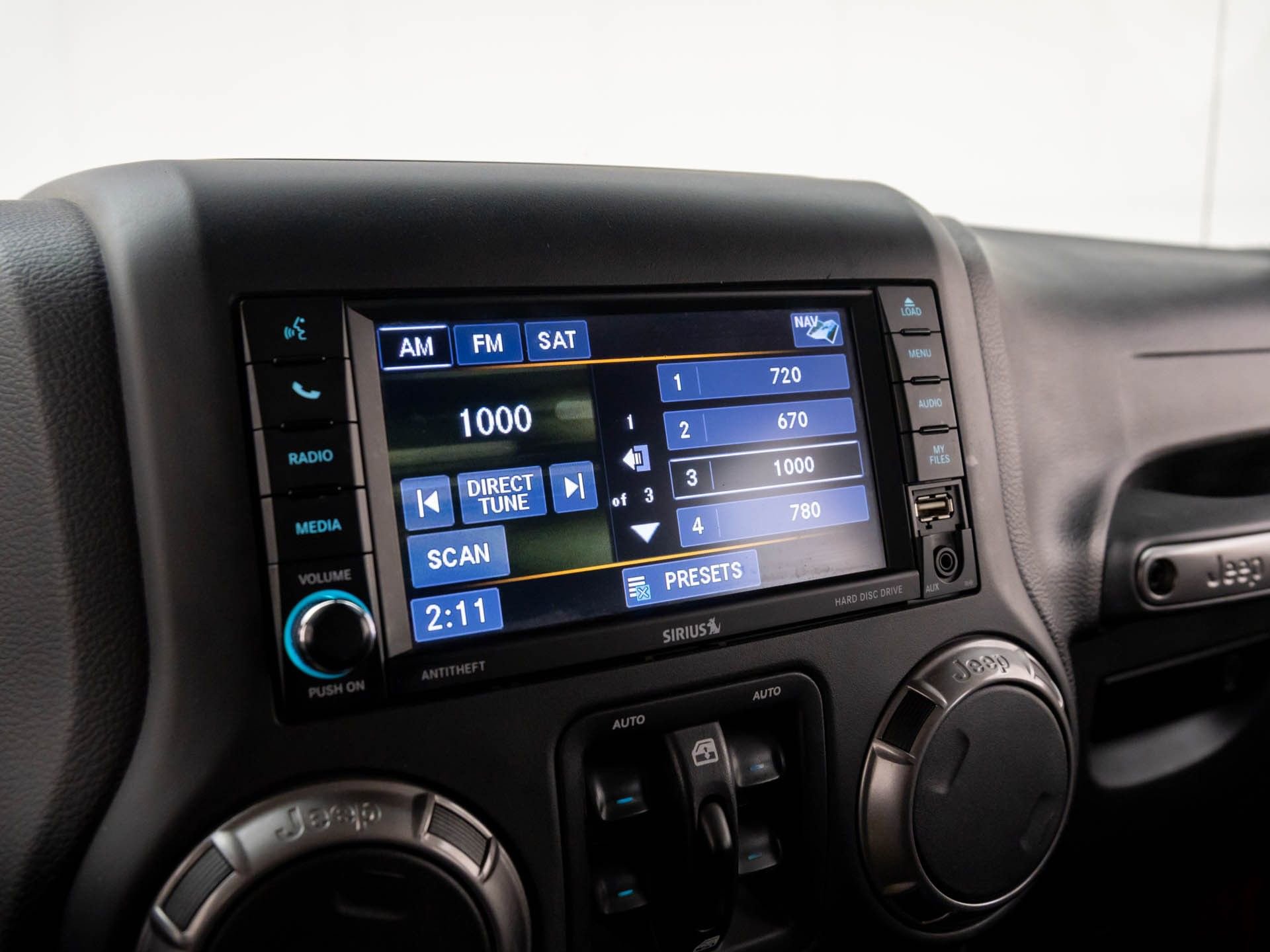 Used 2018 Jeep Wrangler Unlimited Sahara image 18