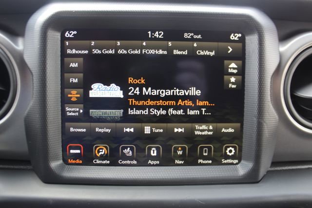 Used 2023 Jeep Wrangler Sport S image 17