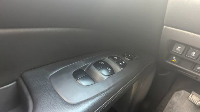 Used 2017 Nissan Pathfinder SL w/ SL Premium Package image 36