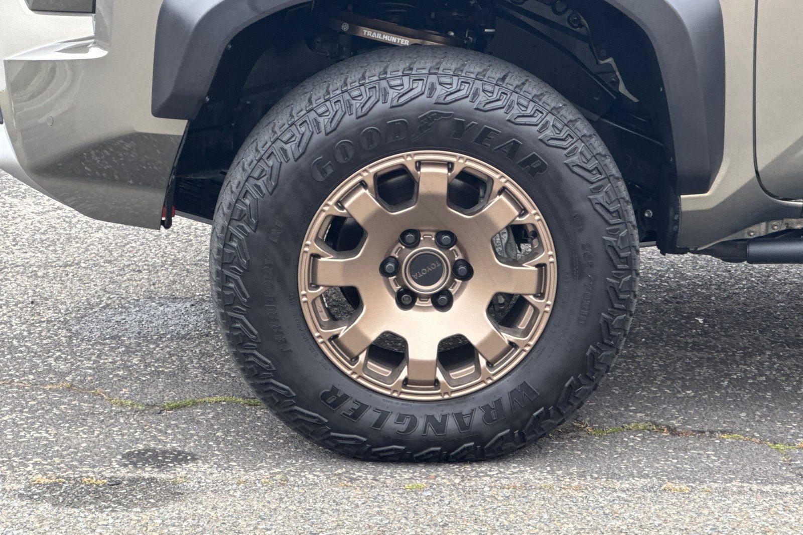 Used 2025 Toyota Tacoma 4x4 Double Cab Hybrid w/ Tow Tech Package image 29