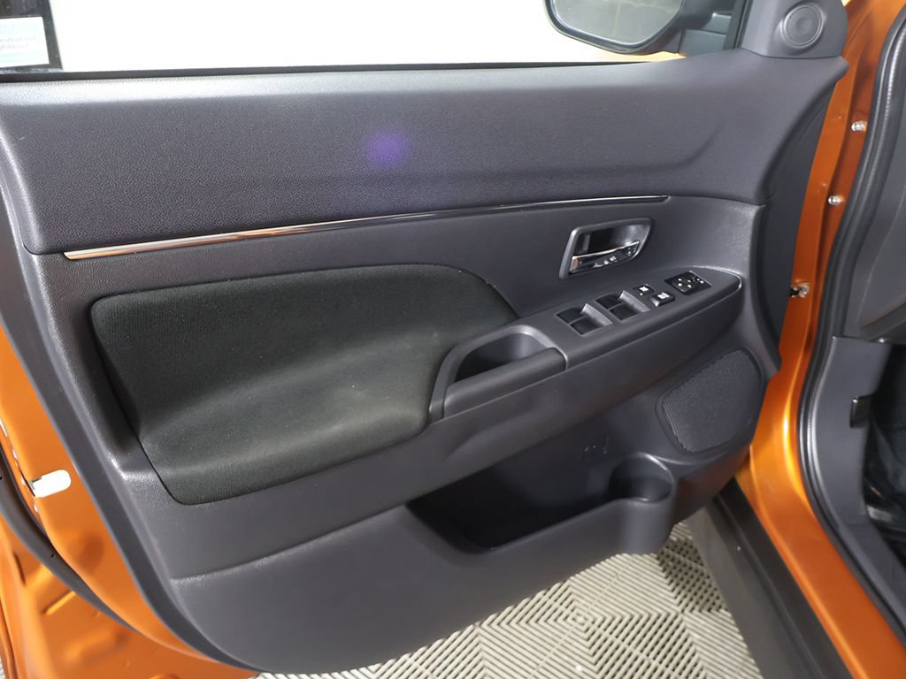 Used 2023 Mitsubishi Outlander Sport ES AWD/4WD image 15