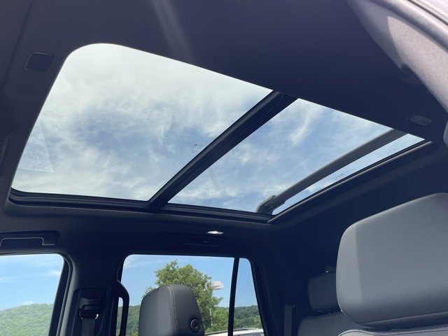 Used 2021 Chevrolet Tahoe Z71 w/ Z71 Signature Package image 7