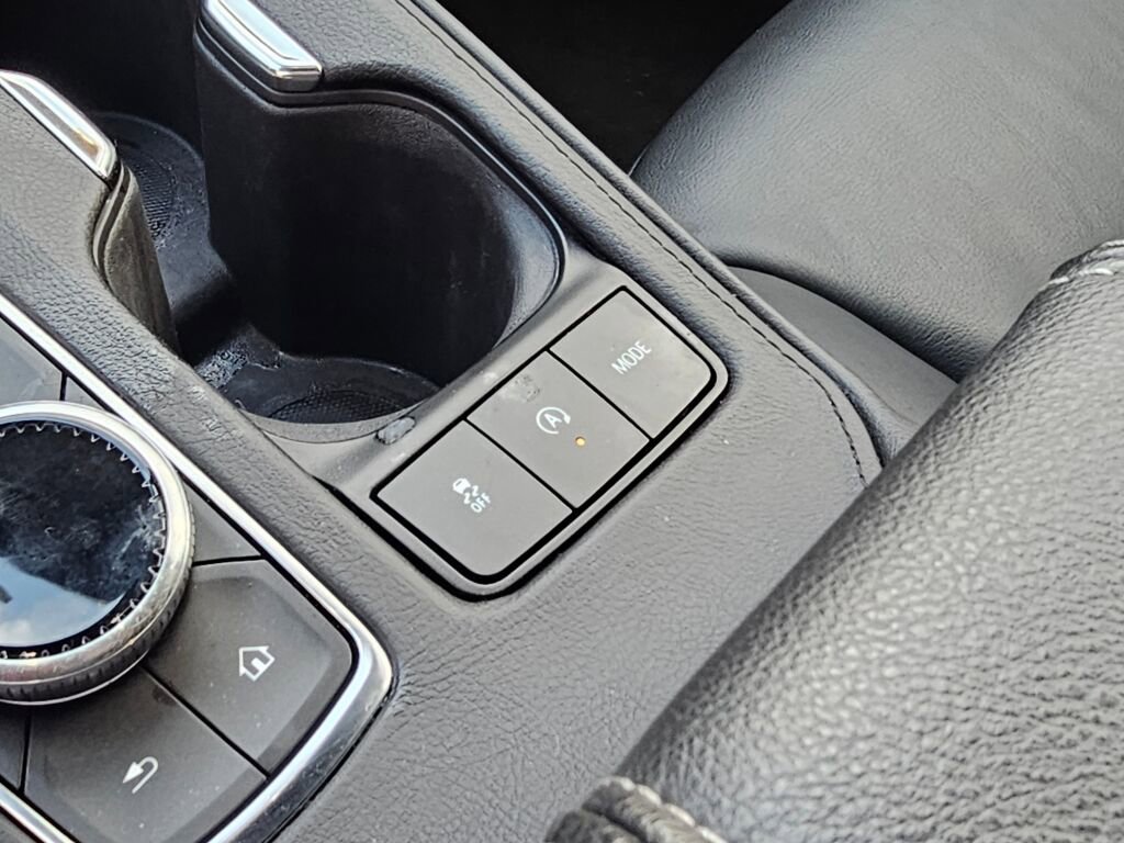 Used 2025 Cadillac XT4 Premium Luxury image 37