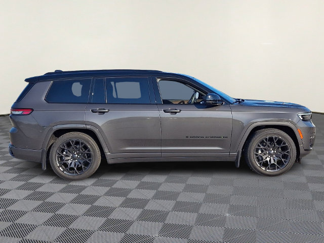Used 2025 Jeep Grand Cherokee L Summit w/ Obsidian Package AWD/4WD image 7
