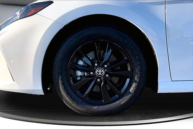 Used 2025 Toyota Camry LE image 33