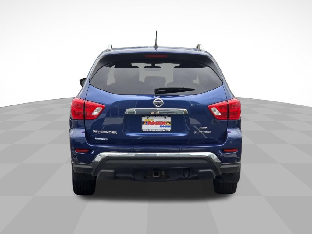 Used 2018 Nissan Pathfinder Platinum AWD/4WD image 4