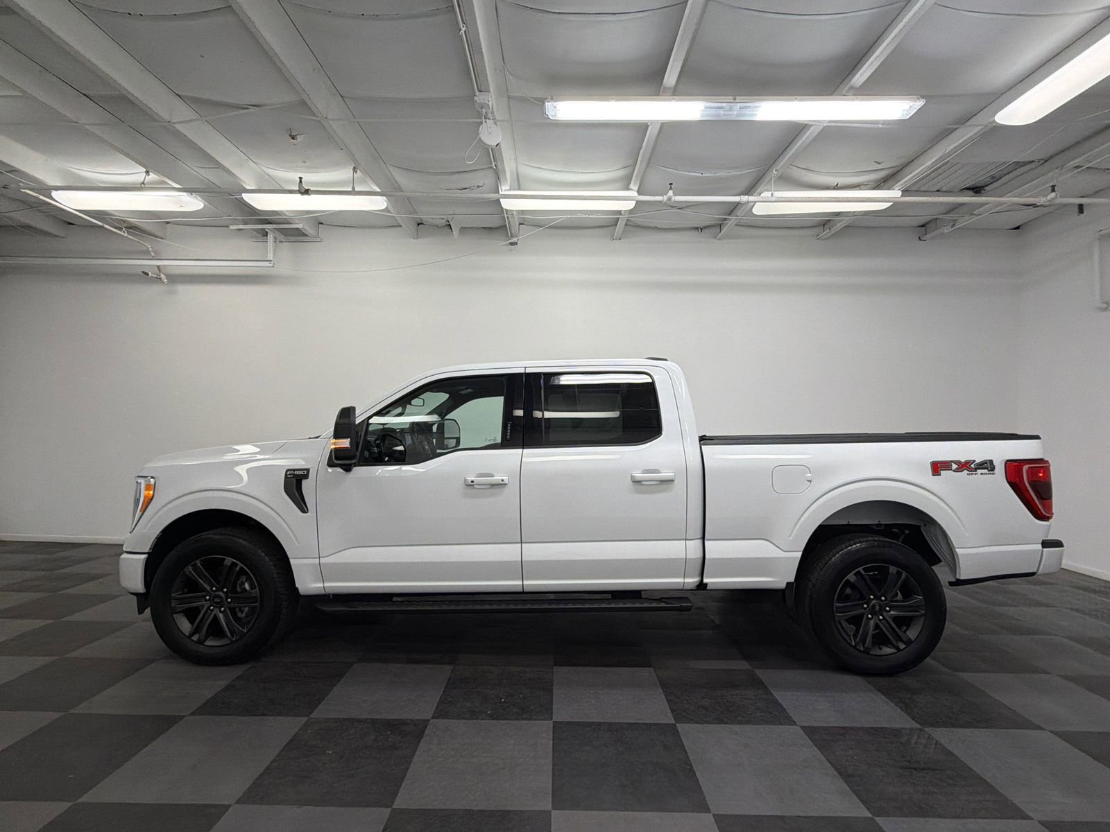 Used 2022 Ford F150 XLT w/ Equipment Group 302A High AWD/4WD image 4