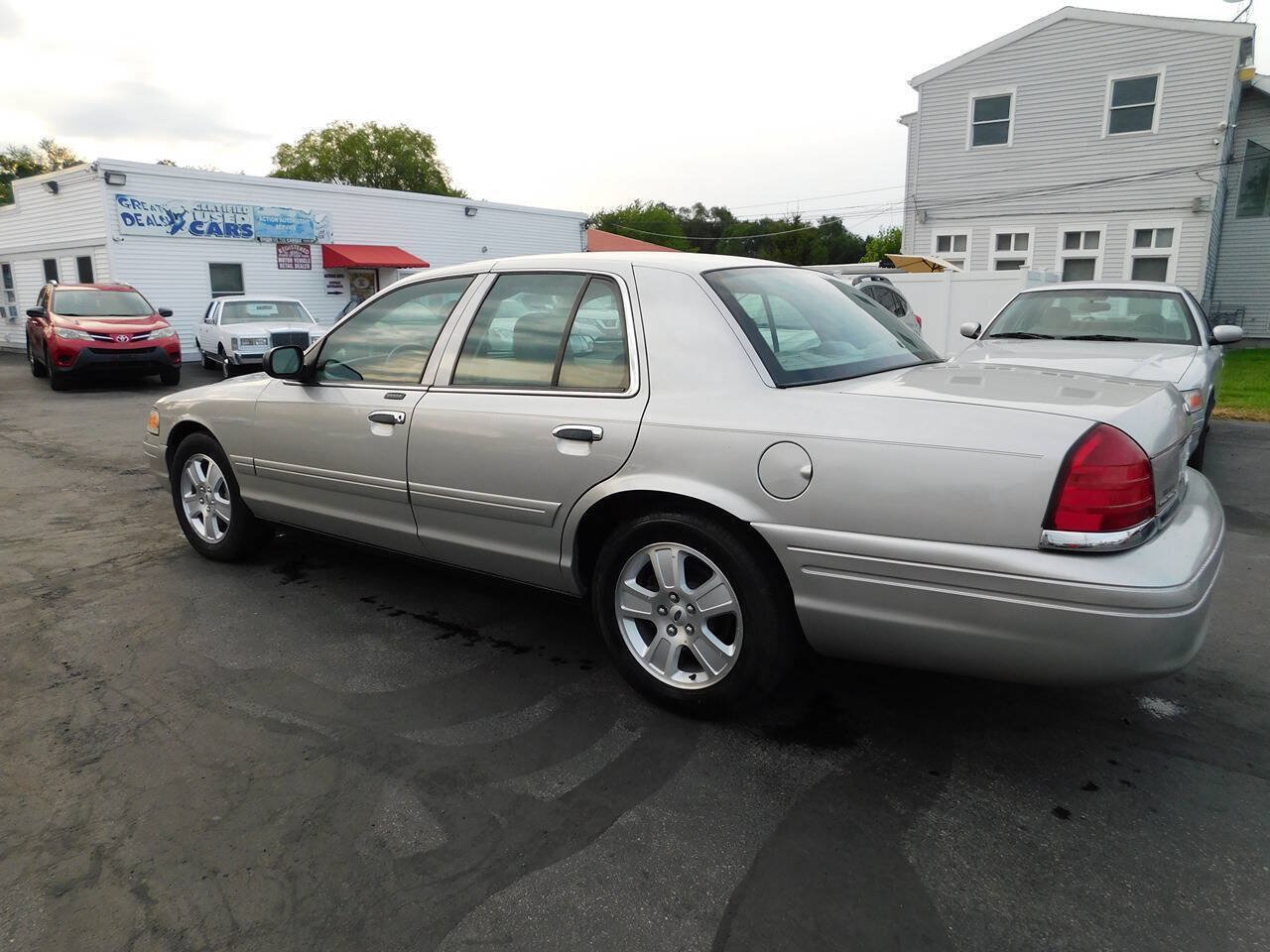 Used 2008 Ford Crown Victoria LX RWD image 5