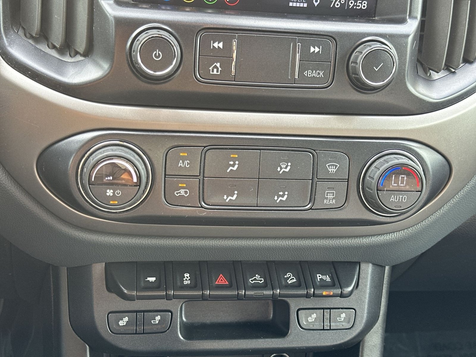 Used 2020 Chevrolet Colorado Z71 AWD/4WD image 22